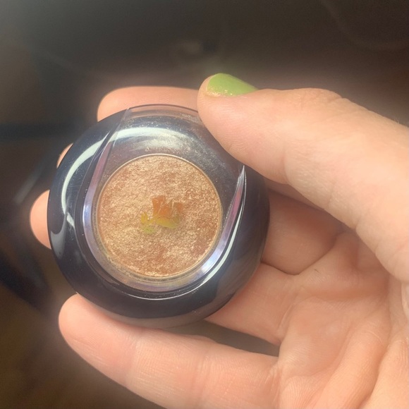 Lancome Color Design Velvet Metallic Eyeshadow in “Rose Quartz” - Picture 3 of 4